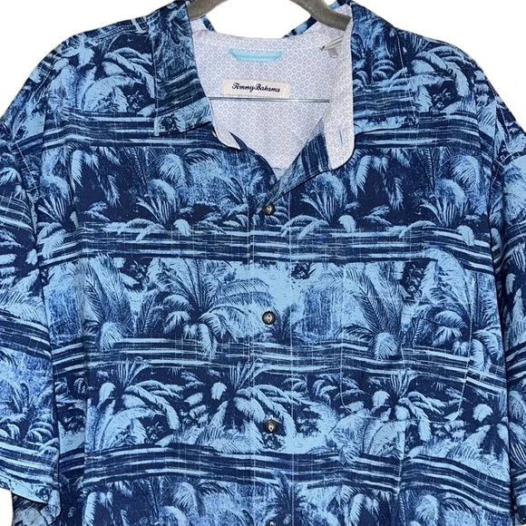 Tommy Bahama Blue Hawaiian Print Short Sleeve Button Down Shirt Size 1XLB - Picture 2 of 8